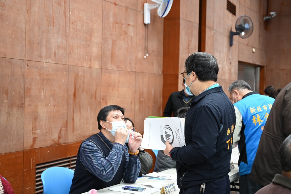 會議討論2.jpg