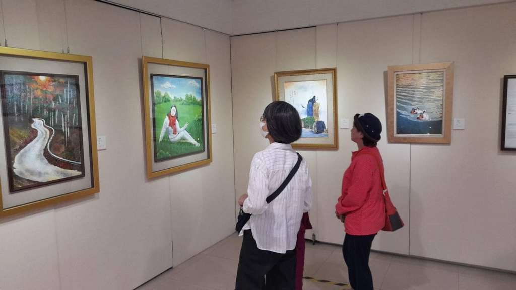 周賚大師油畫創新特展05.jpg