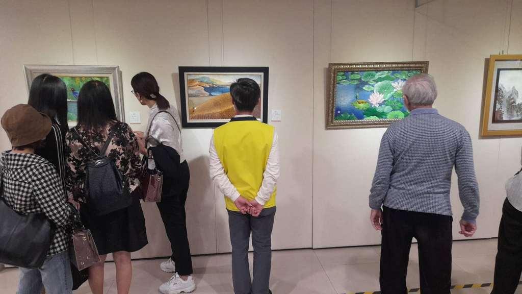 周賚大師油畫創新特展06.jpg