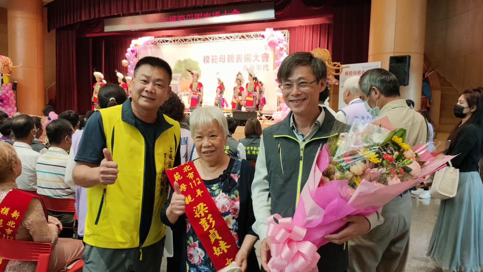 112年模範母親表揚大會青春年代05.jpg