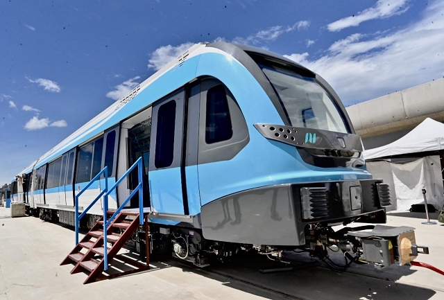 捷運三鶯線首列車幸福抵家10.jpg