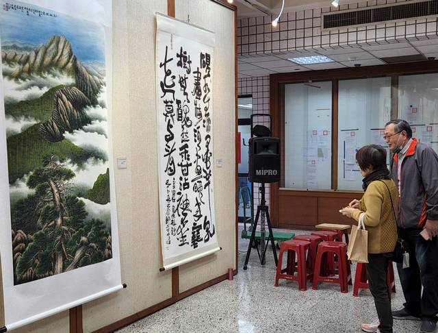 龍情墨藝-中華梨韻創作學會書畫聯展07.jpg