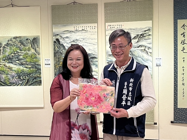 藝得悠然-周秀美凝彩遊硯創作展03.jpg