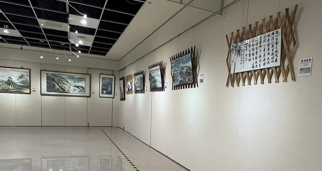 藝得悠然-周秀美凝彩遊硯創作展10.jpg