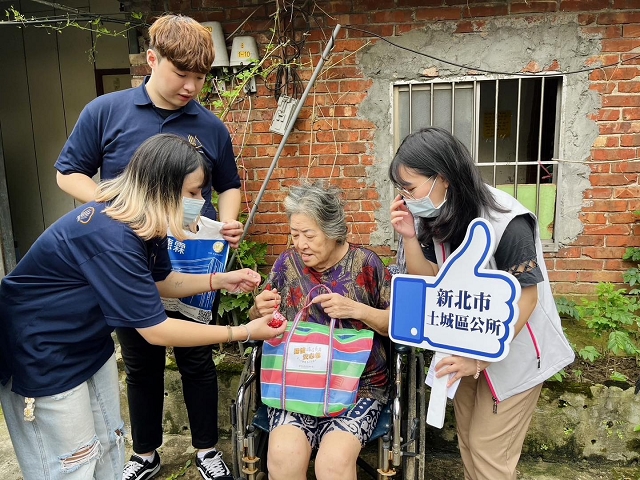 端午送愛關懷獨老02.jpg