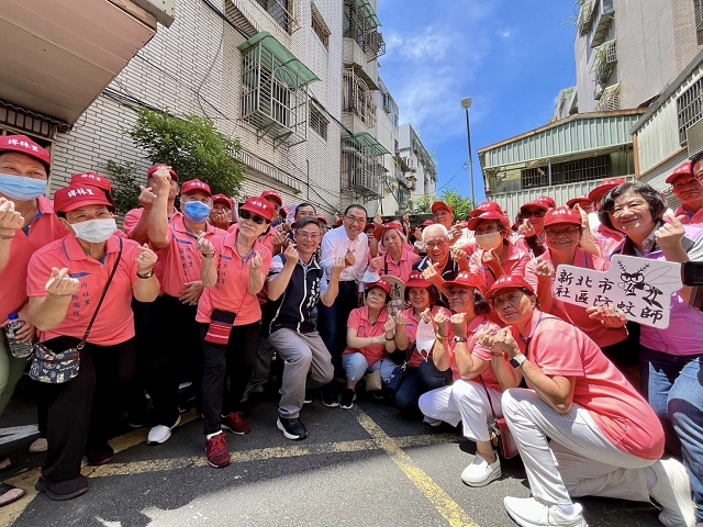 新北環保志工落實防治登革熱09.jpg