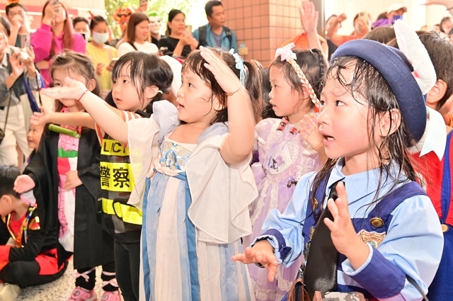吉恩幼兒園與原住民族文化健康站不給糖就搗蛋行動34.jpg