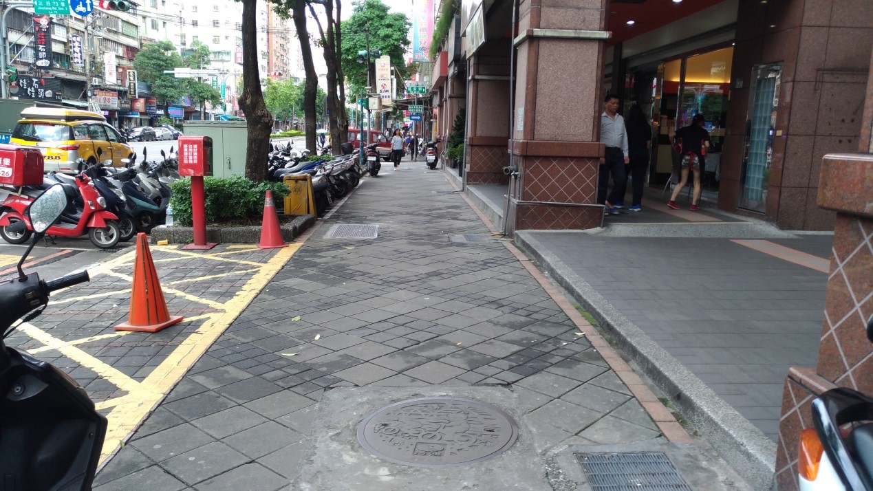 人行道鋪面改善(施工前)
