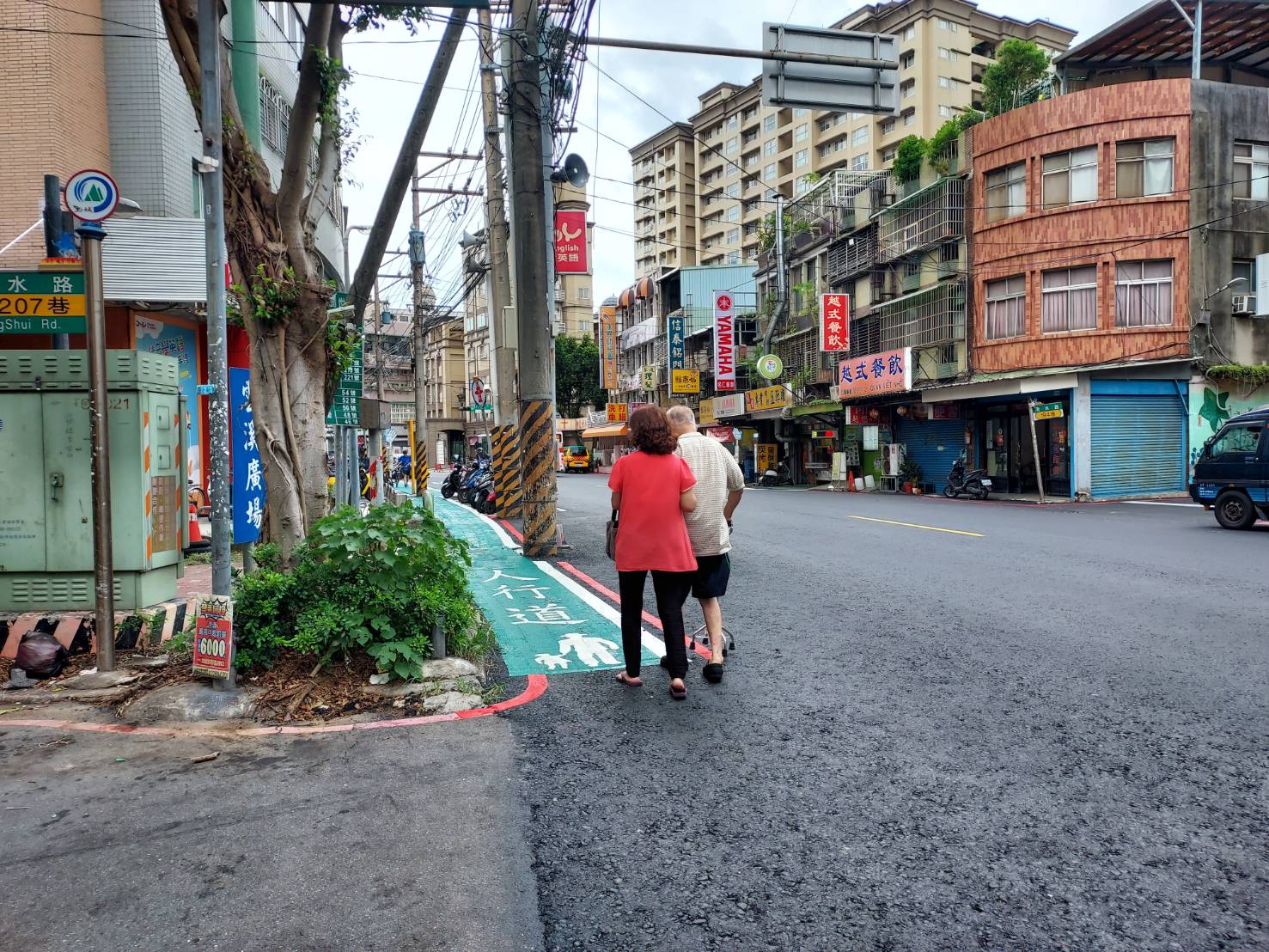 打造安全友善通行空間 清水路增設標線型人行道