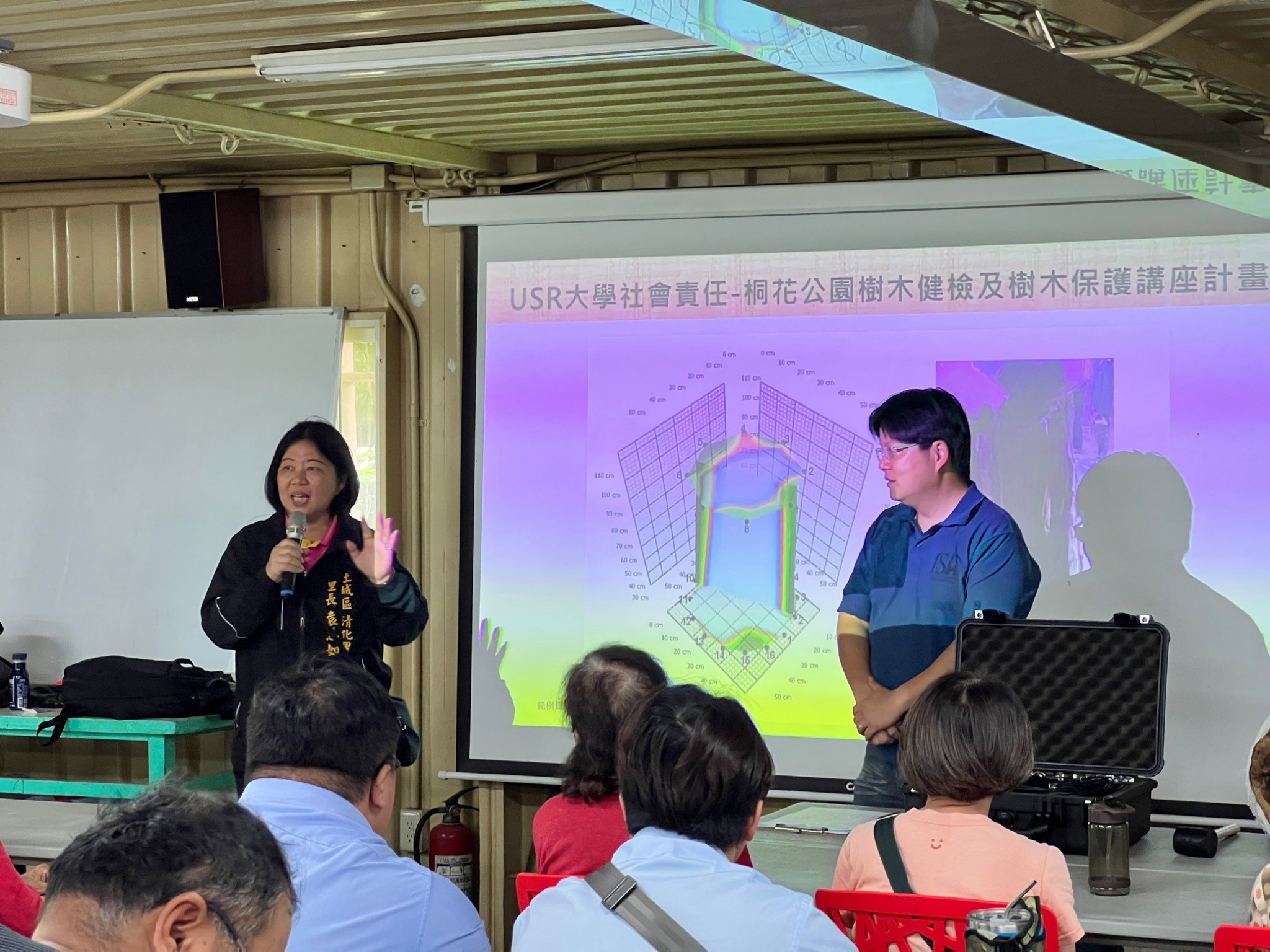 「樹木工作坊」讓師生及在地里長參與公園綠美化植栽規劃設計，針對不同區域屬性，重新營造主題性。