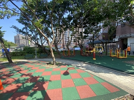 青山廣場兒童遊戲區