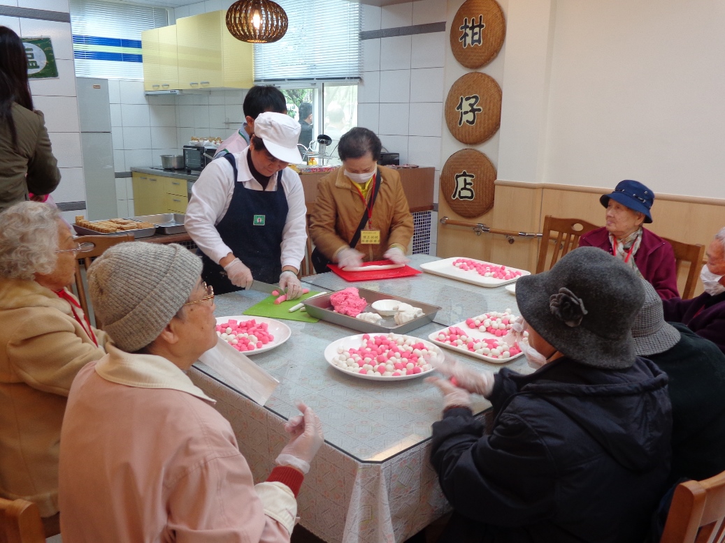 結合土城轄內餐廳提供65歲以上長輩前往用餐.jpg